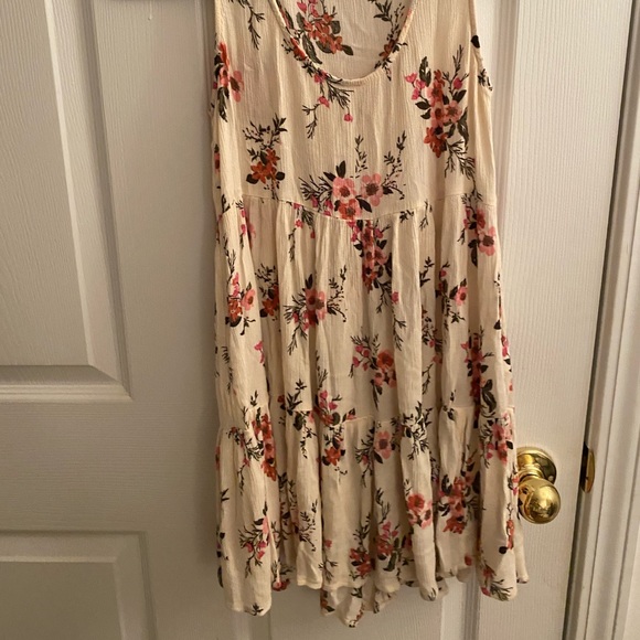 Top - Picture 2 of 4